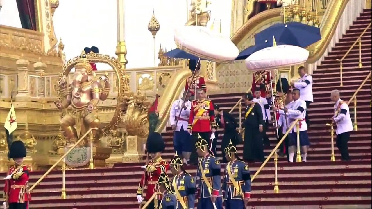 ในหลวงร.10 เสด็จพระราชพิธีอัญเชิญพระบรมโกศไปพระเมรุมาศ (ช่วงที่ 9) 26 ตุลาคม 2560