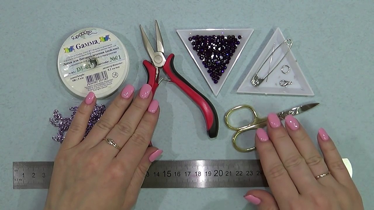 Как сделать широкий браслет из цепочки и бусин своими руками DIY Bracelet from crystal beads