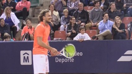 Diego Forlán ofrece un 'show' aparte en el Abierto de Uruguay