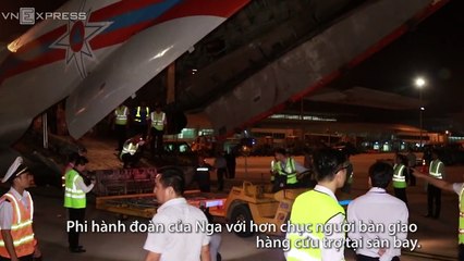 Máy bay Nga chở 40 tấn hàng cứu trợ đến sân bay Cam Ranh
