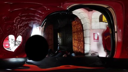 360° VR VIDEO - CIRCUIT OF HAUNTED HOUSE - CAR HORROR - VIRTUAL REALITY 3D--bzzzo2XhuE
