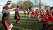 Les Maori All Blacks apprennent le haka aux jeunes rugbymen à Bordeaux