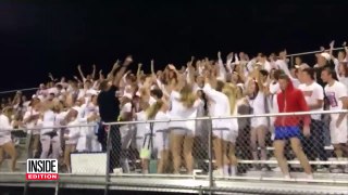 Former MLB Player Who's Now School Police Officer Leads Football Crowd In Cheer-nyj9igR0JE0