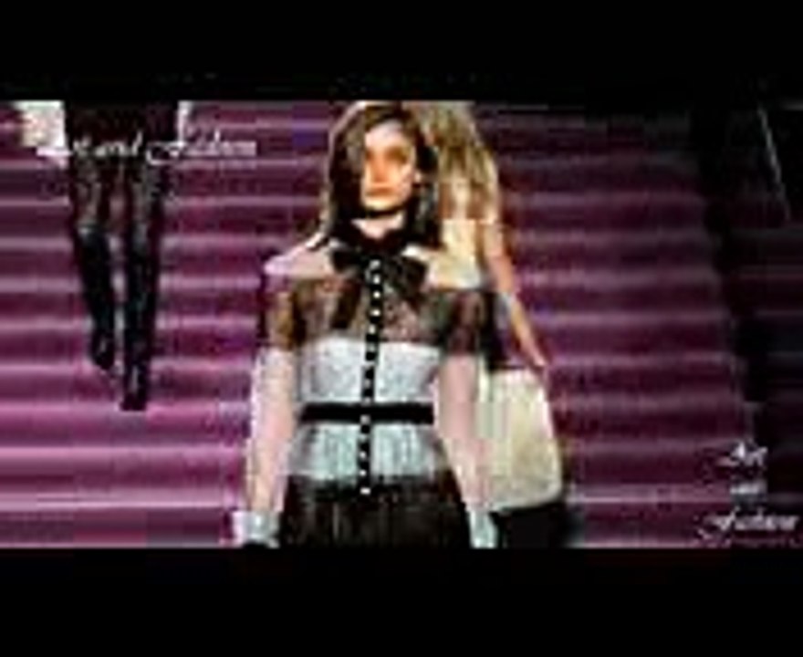 Runway Fashion - Artistic Expression 19