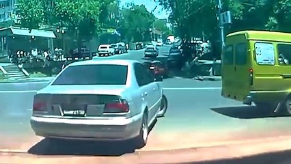 Best of Idiotik Car Drivers - Welcome in Russia