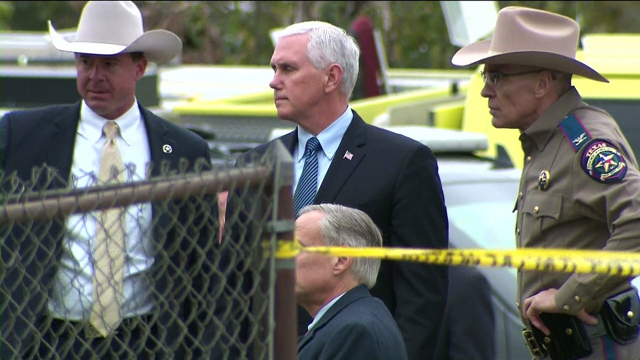 US-Vize besucht Angehörige und Überlebende der Bluttat von Texas