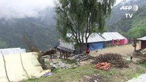 عودة طرق الإمداد الحيوية تبعد شبح المجاعة عن منكوبي زلزال نيبال