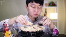 비비고 김치 왕교자 먹방이닷! 김치만두 리얼사운드 먹방 옥탑방미식가 #117화 Kimchi Dumpling Mukbang^ㅡ^!