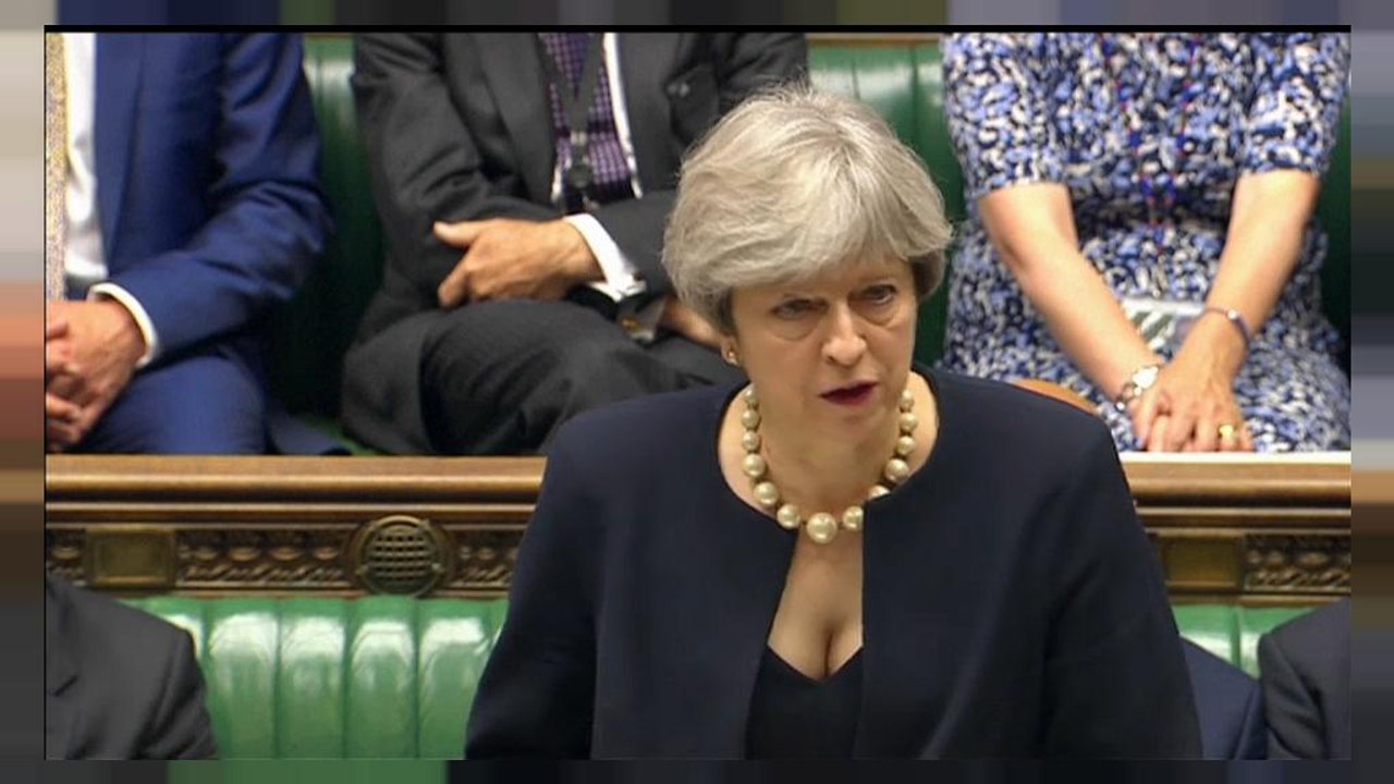 İngiltere AB'den ayrılma tarihini kanun maddesiyle netleştirecek