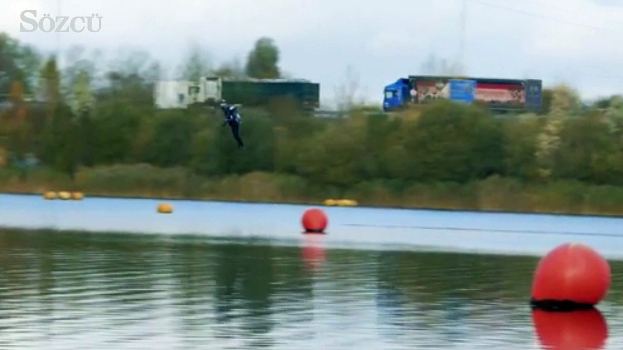 Gerçek 'Demir Adam' havada hız rekoru kırdı