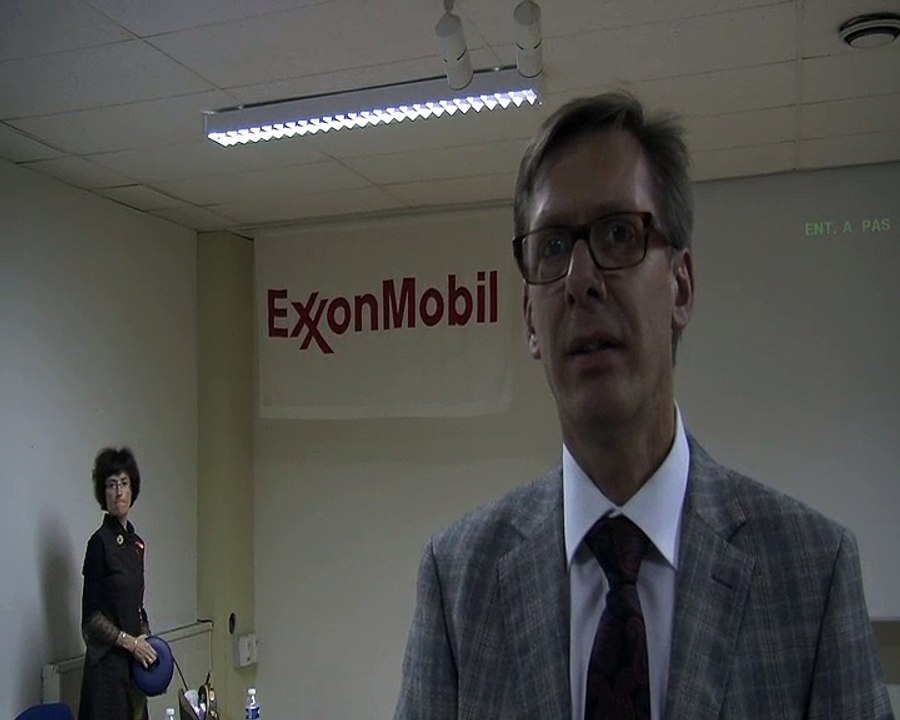 Erik Van Beek, directeur de la raffinerie d'Esso Fos