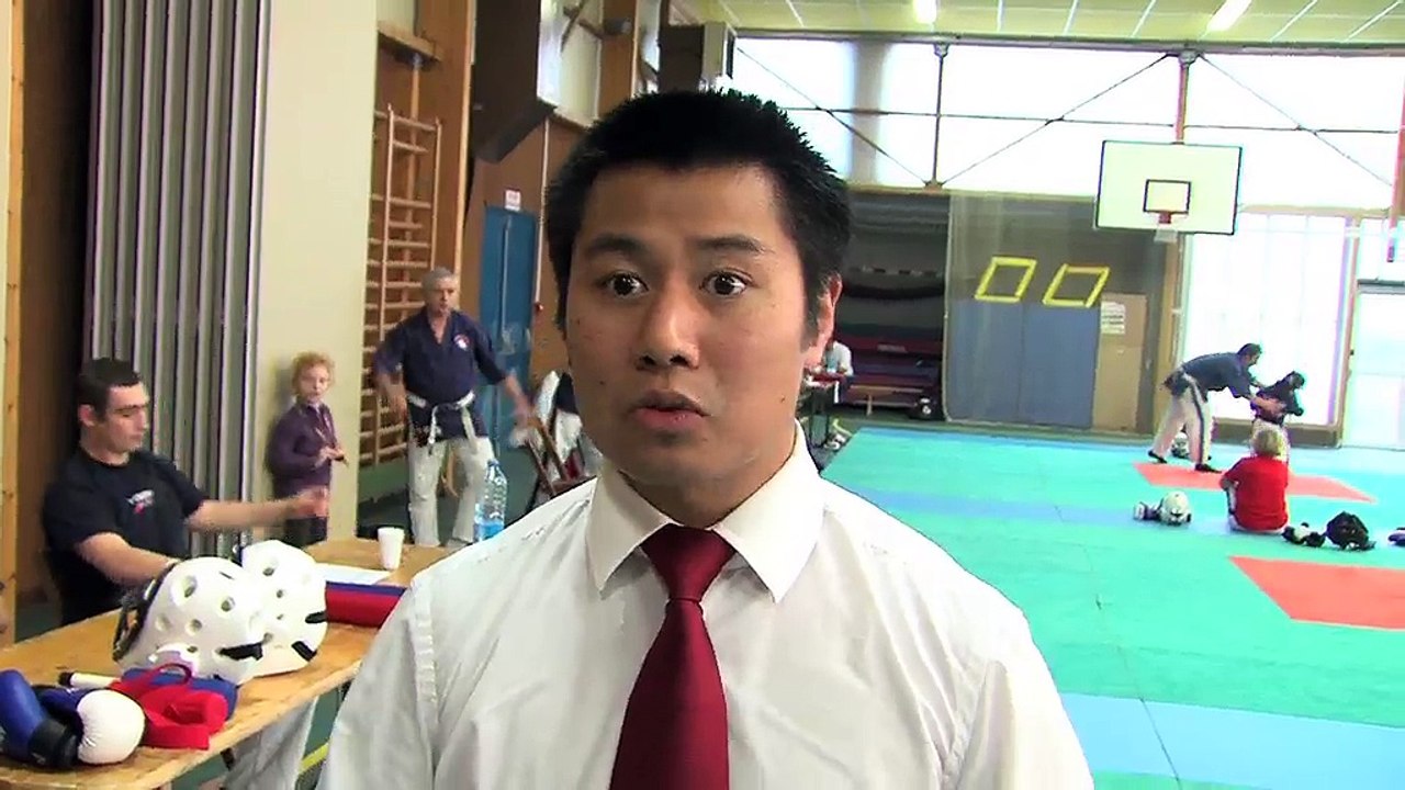 Un arbitre et de jeunes pratiquantes nous expliquent le Yoseikan Budo