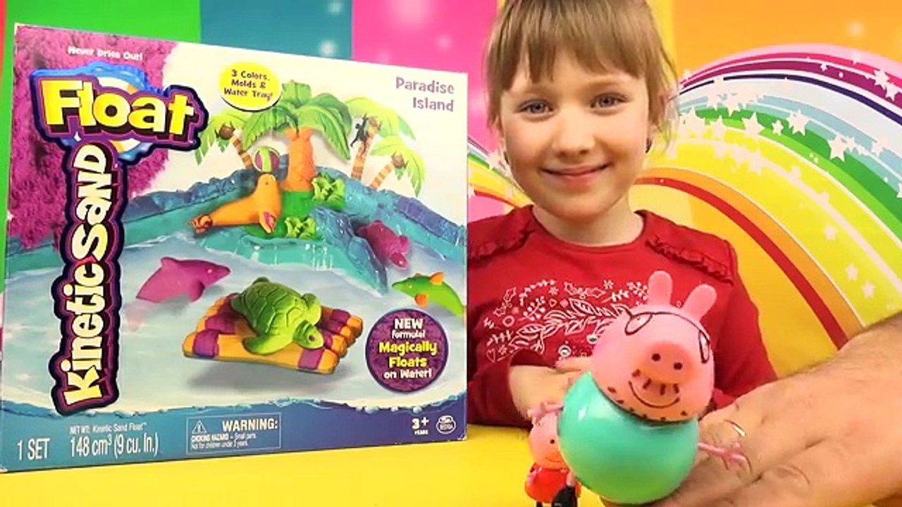 Мультик Свинка Пеппа и папа Свин играют в бассейне Плавающий кинетический песок