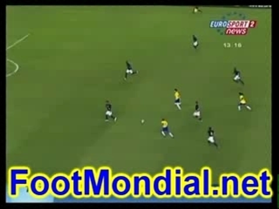 but Kaka bresil equateur bourde du gardien