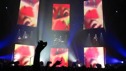 Muse - Feeling Good , Scottish Exhibition and Conference Center, Glasgow, Scotland  11/9/2009
