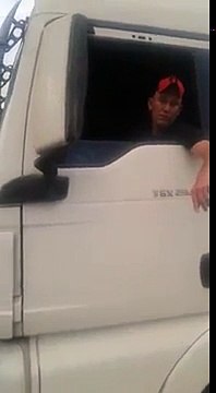 Caminhoneiro atira contra Policiais em posto de combustíveis no Paraná