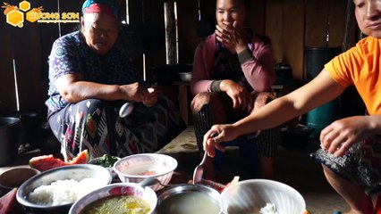 KÝ SỰ LÀO- Tập 3_Rùng rợn ngủ trong rừng già và bắt cá suối MẶT QUỶ