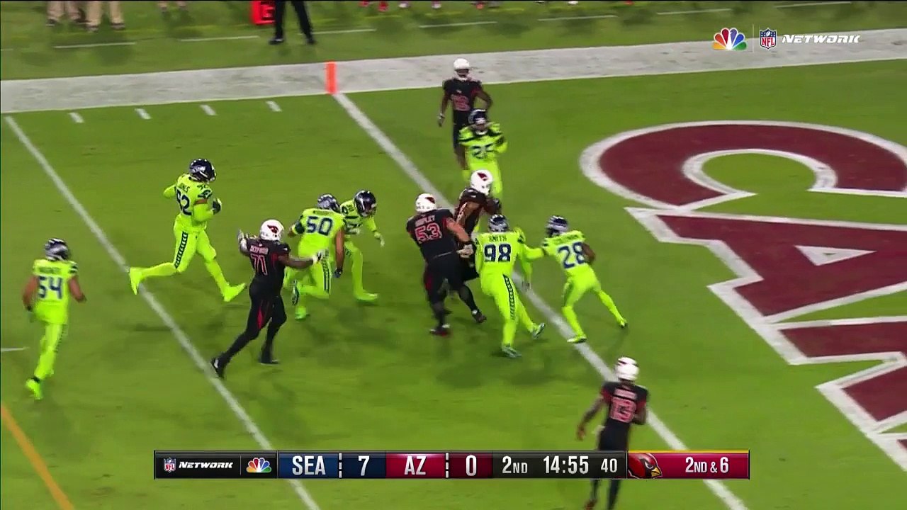 Seattle Seahawks defense bite on play-fake to Peterson, tight end Jermaine Gresham scores TD