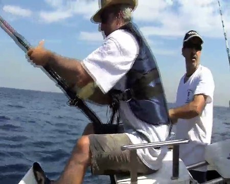 Les images du combat entre le pêcheur et le thon