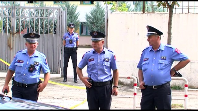 PLAGOSET NXENESI I SHKOLLES “ÇAJUPI” NE TIRANE, ADOLESHENTI QELLOHET ME THIKE PAS NJE KONFLIKTI LAJM