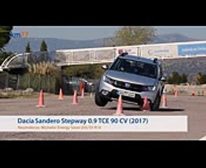 Dacia Sandero Stepway 2017 - Maniobra de esquiva (moose test) y eslalon  km77.com
