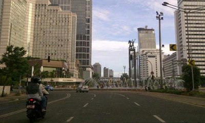Tepatkah Pencabutan Larangan Motor di Sudirman-Thamrin? (1)