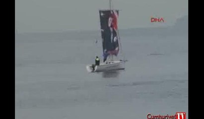 Kadıköy'de Ata'ya saygı zinciri