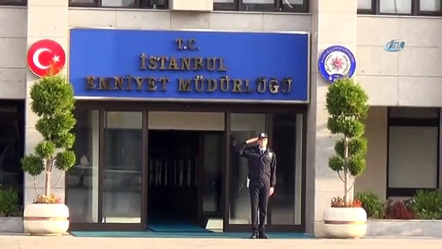 İstanbul Emniyetinde Ata'ya Saygı Duruşu