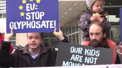 Bruxelles: des militants insistent sur une sortie du glyphosate
