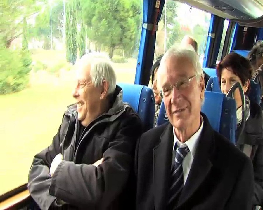 Gaby Charroux et Bernard Granié, à bord d'un bus Ulysse, sur la nouvelle ligne 29