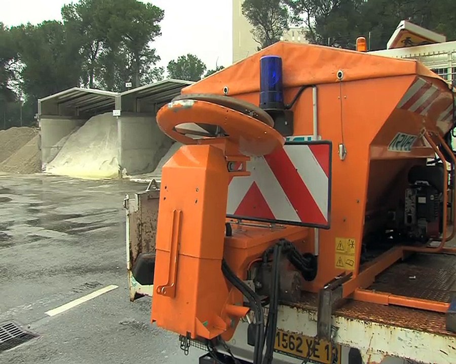 Claude Abelovic explique comment les services techniques se préparent à la neige