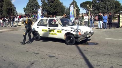 Accident entre une voiture et une moto