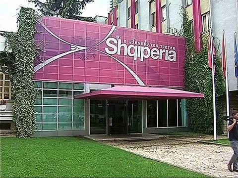 TE MARTEN KOMISIONI I LIGJEVE NIS PROCEDURAT PER SHKARKIMIN E NENKRYETARIT TE KLD ÇEFA LAJM