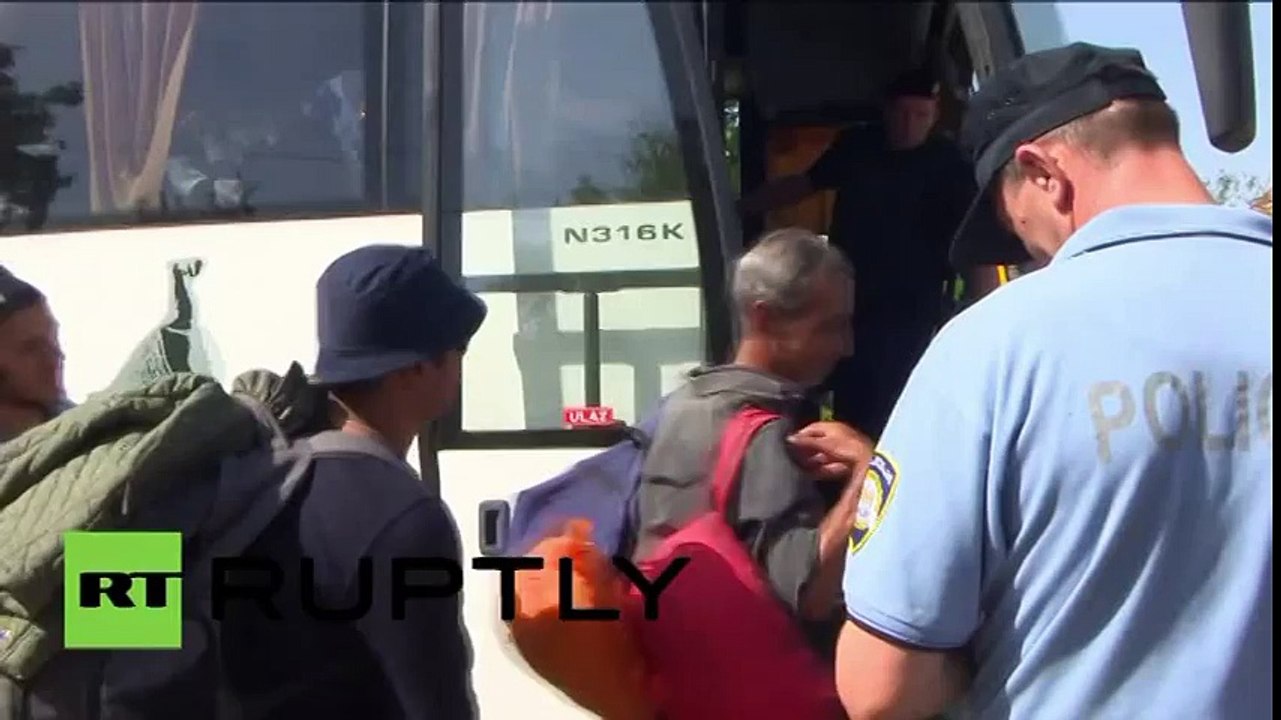 KRIZA E EMIGRANTEVE,HUNGARIA DERGON AUTOBLINDAT NE KUFI ME SERBINE DHE KROACINE LAJM