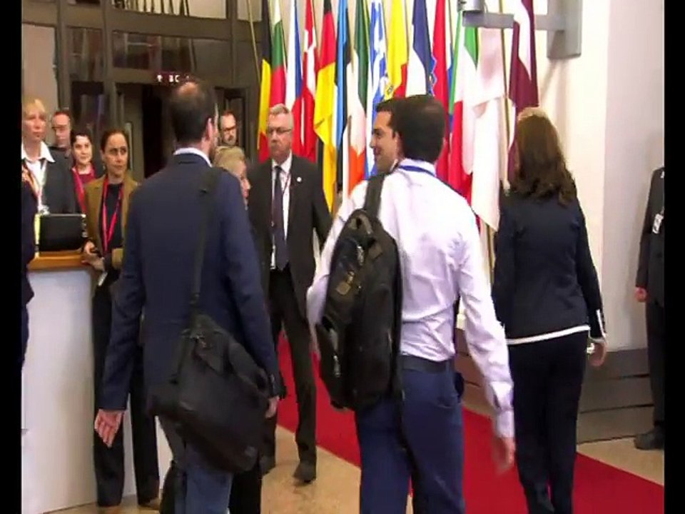 MERKEL DHE HOLLANDE ULTIMATUM GREQISE PER GJETJEN E NJE ZGJIDHJE DERI NE 27 QERSHOR LAJM