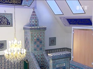 NGA TV ERA MAQEDONI MUSLIMANET FESTOJNE HIXHRIN LAJM