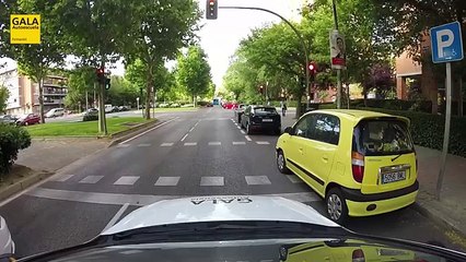 Autoescuela Gala: Clase práctica de coche a tiempo real con momento PELIGROSO. Clase manejo carro
