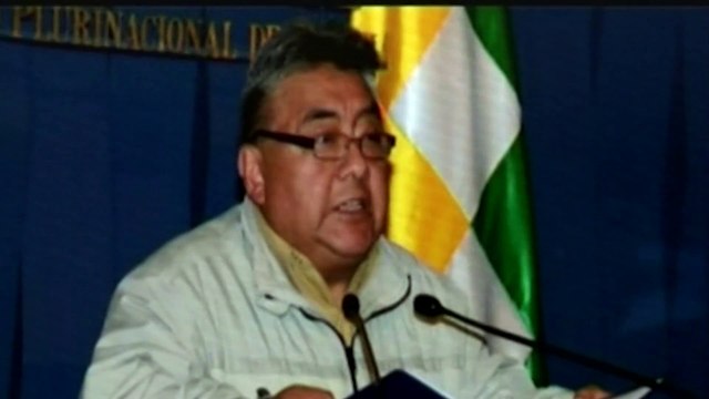 TURMA VRET ZVMINISTRIN NE BOLIVI,MINATORET PROTESTUES TORTUROJNE PER VDEKJE ZYRTARIN E LARTE LAJM