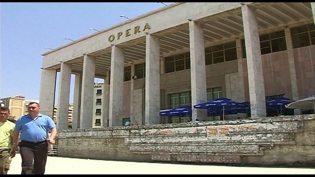 KRYEMINISTRI EDI RAMA PERZGJEDH ZANA ÇELEN NE KRYE TE TEATRIT KOMBETAR TE OPERAS DHE BALETIT LAJM