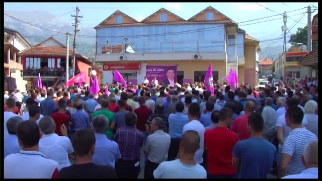 FUSHATA PER BASHKINE E DIBRES, RAMA TAKIME NE MAQELLARE, PREMTON INVESTIME NE RRUGE ARSIM E SHENDETE