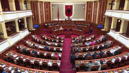 DEBAT PER MATURANTET NE KUVEND, BERISHA KERKON TE ANULOHET PRANIMI, PELESHI E QUAN PANIK TE KOTE LAJ