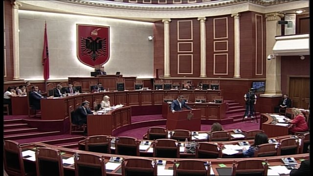 BEN BLUSHI SHPERTHEN KUNDER RILINDJES, “EDI RAMA I KA PREMTUAR METES TE MOS E FUSE NE BURG” LAJM