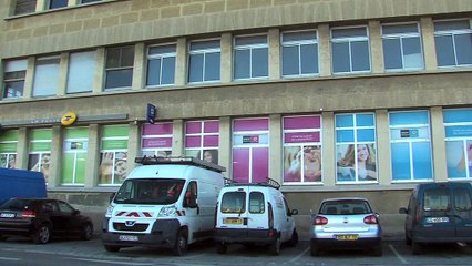 Interview de Laurent Mirallès, avec des images de la poste de Jonquières