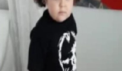 4 yaşındaki İpek'ten Atatürk şiiri