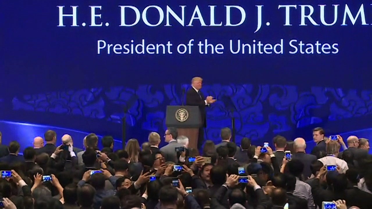 Trump défend "l'Amérique d'abord", Xi Jinping la mondialisation