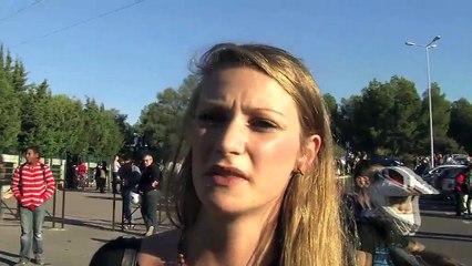 Réaction des élèves ce matin devant le lycée Lurçat