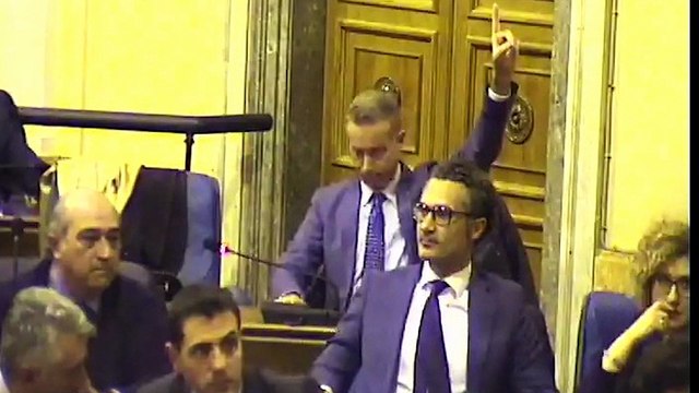 Si dimettono due assessori della Giunta Ruvolo