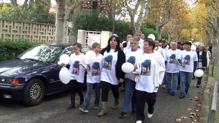 Interview de la mère et la meilleure amie d'Elodie lors de la marche silencieuse