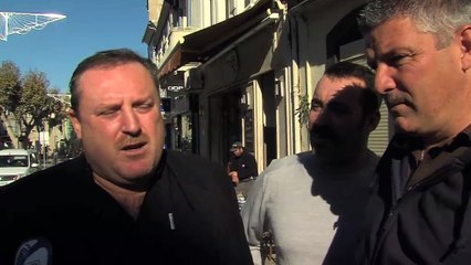 De gauche à droite: Roger Ruiz, Nicolas Brémaud et Richard Vacheron au micro d'Ulrich Téchené