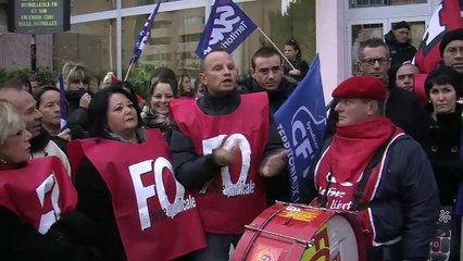 Le dialogue entre le maire et les syndicats comme si vous y étiez.